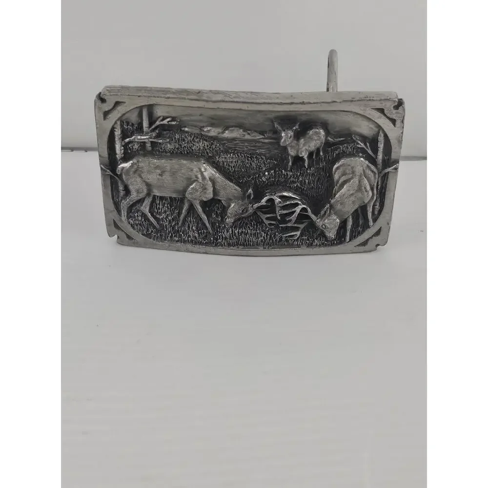 1983 Siskiyou Buckle Company Belt Buckle Deer Rutting A-27